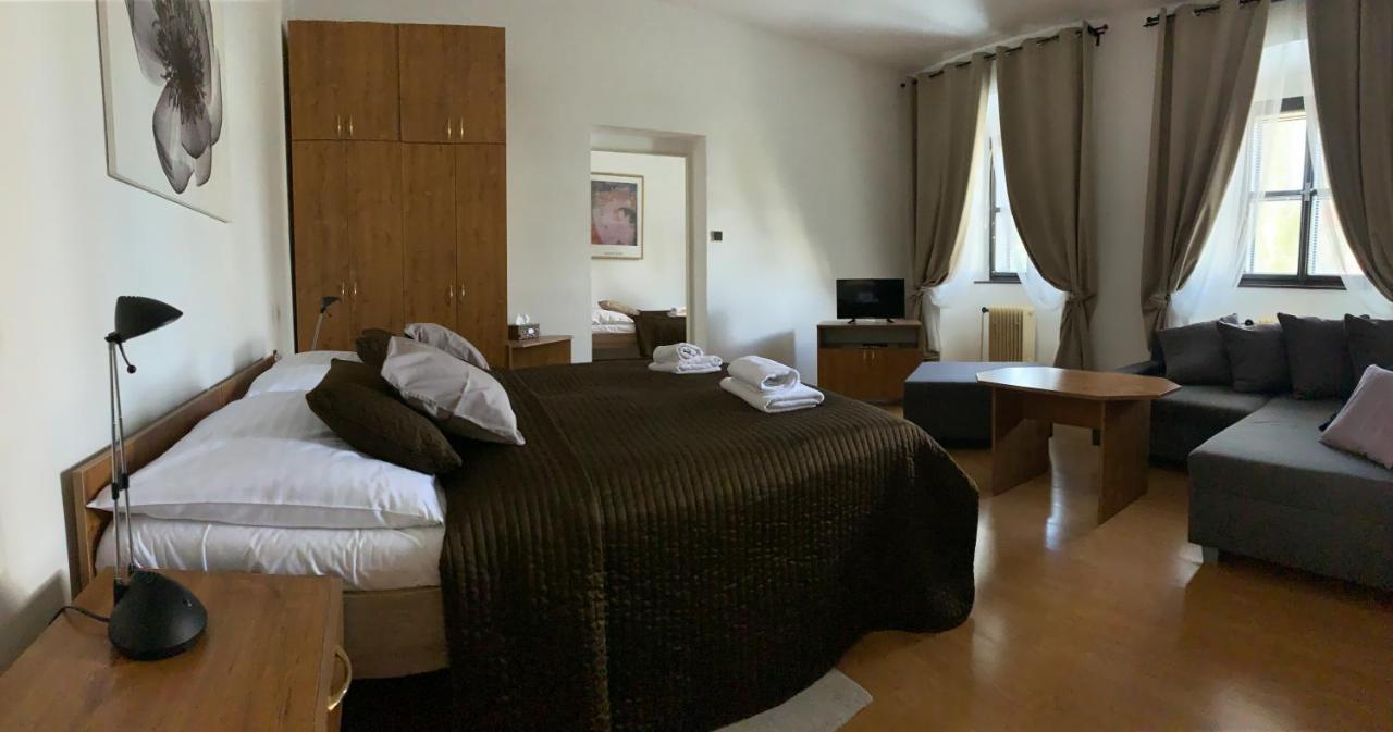 Hotel U Apostola Jevicko Exterior photo