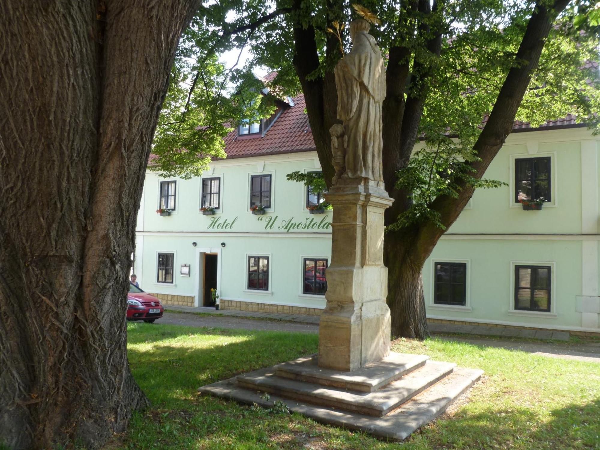 Hotel U Apostola Jevicko Exterior photo