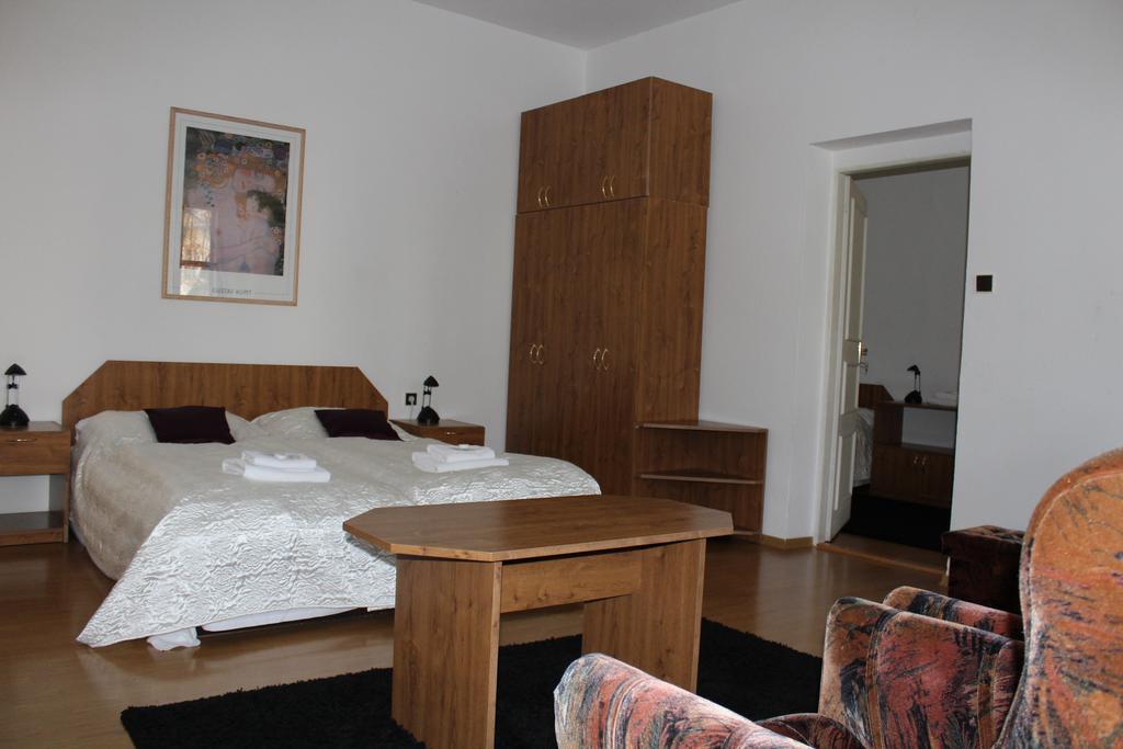 Hotel U Apostola Jevicko Exterior photo